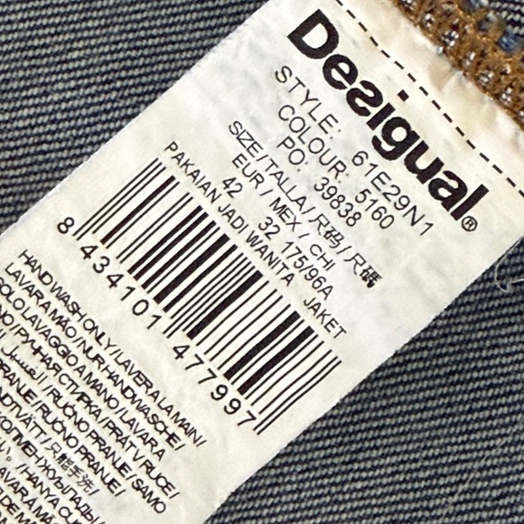 Desigual embellished embroidered patched jean jacket rare 2016 runway piece Sm - Picture 11 of 14